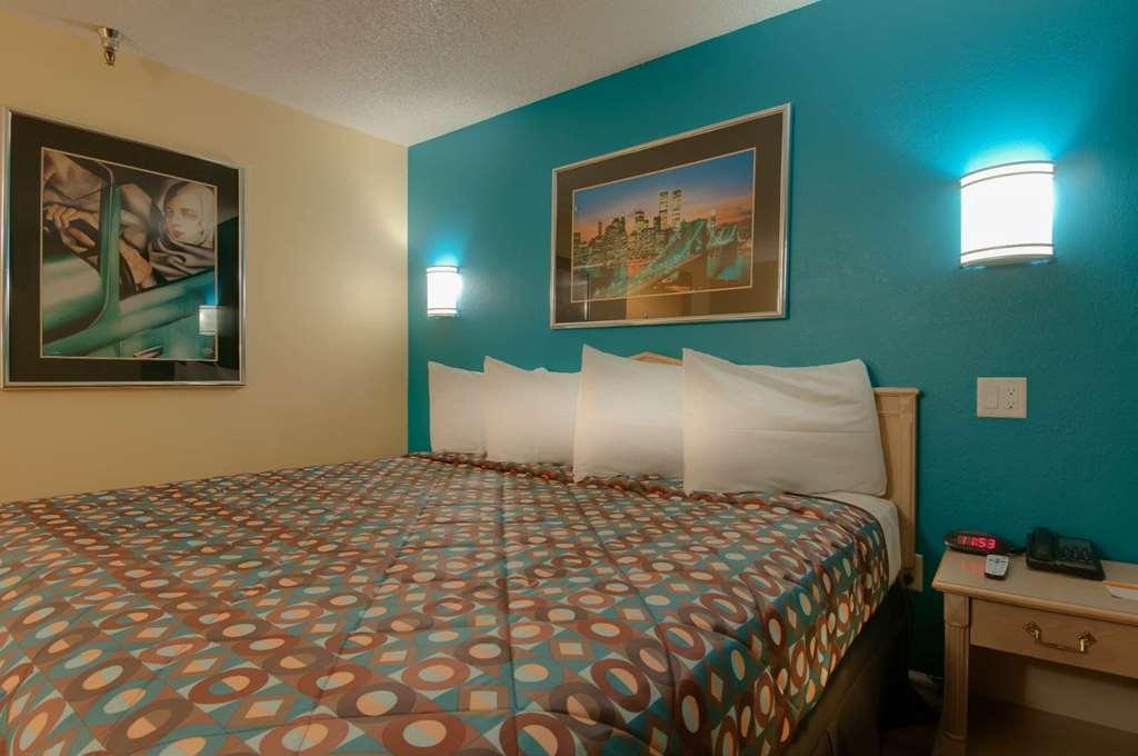 Vagabond Inn Bakersfield North Стая снимка